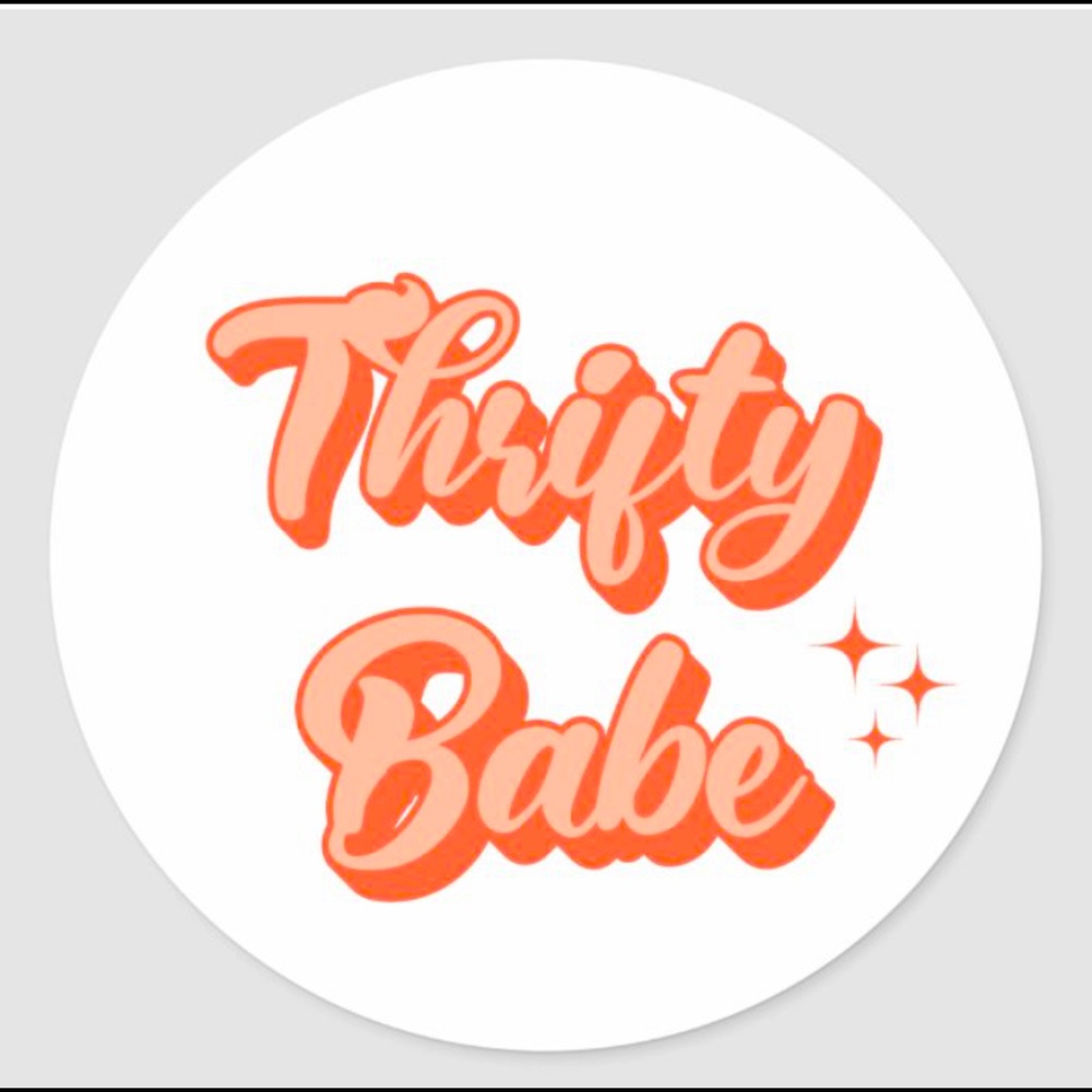 New/lightly used clothes at a thrifty price 👒